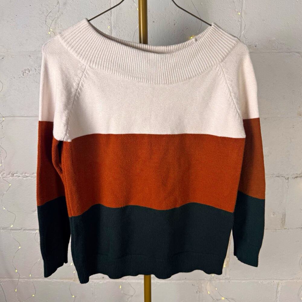 angashion women’s S colorblock knit sweater cream rust black wide neck pullover